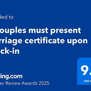 1 Couples Must Present Marriage Certificate Upon Check-in Проживание в семье